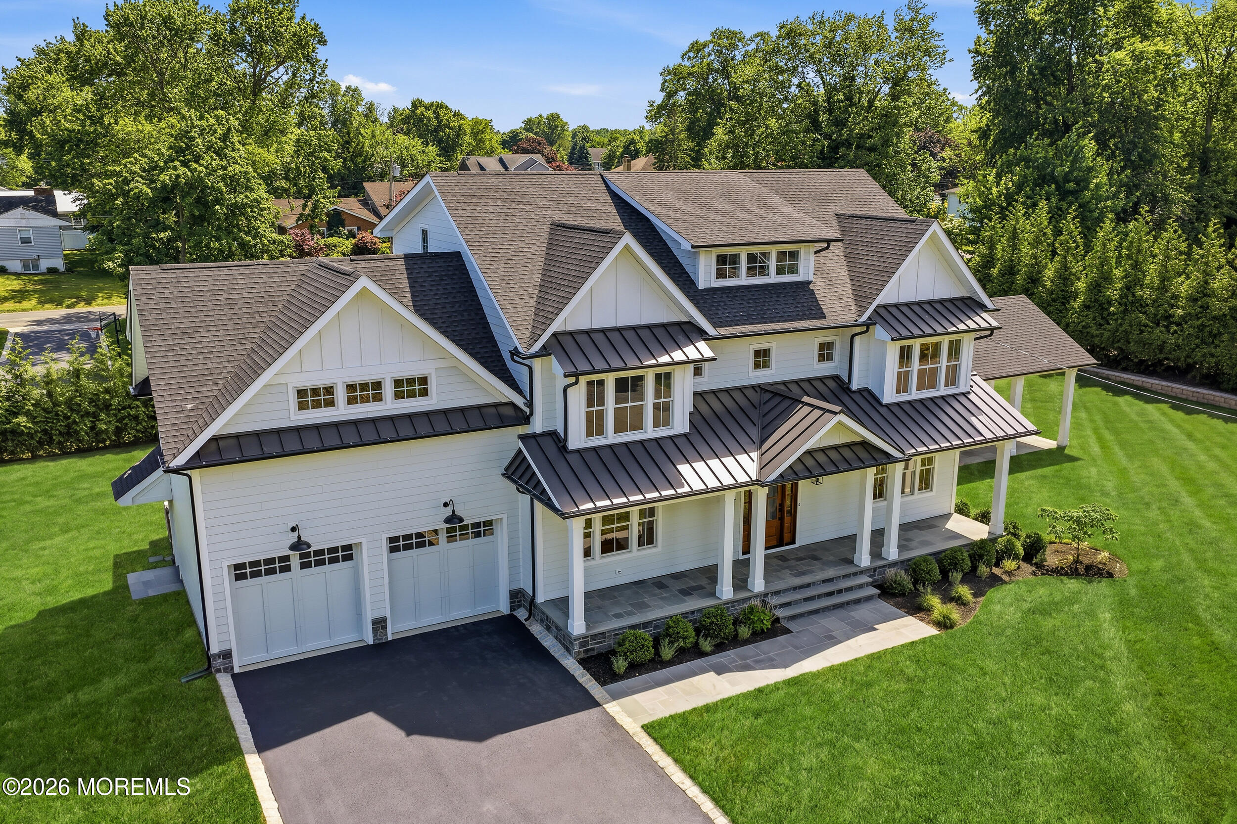 8 Pocahontas Avenue