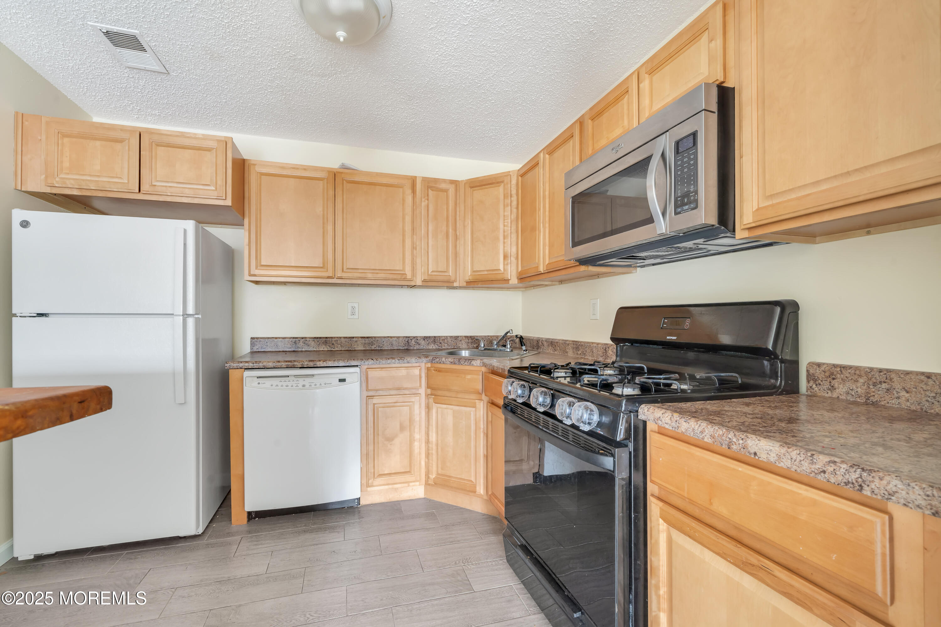 1-3 Atlanta Court #3, Freehold, New Jersey image 6