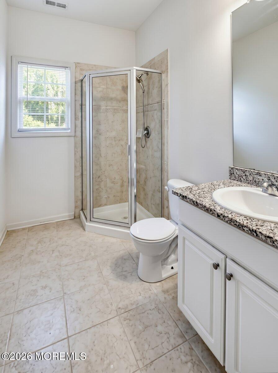 5 La Jolla Rd, Old Bridge, NJ, 08857, USA, 5 Bedrooms Bedrooms, ,4 BathroomsBathrooms,Residential,Pending,5 La Jolla Rd,22618576