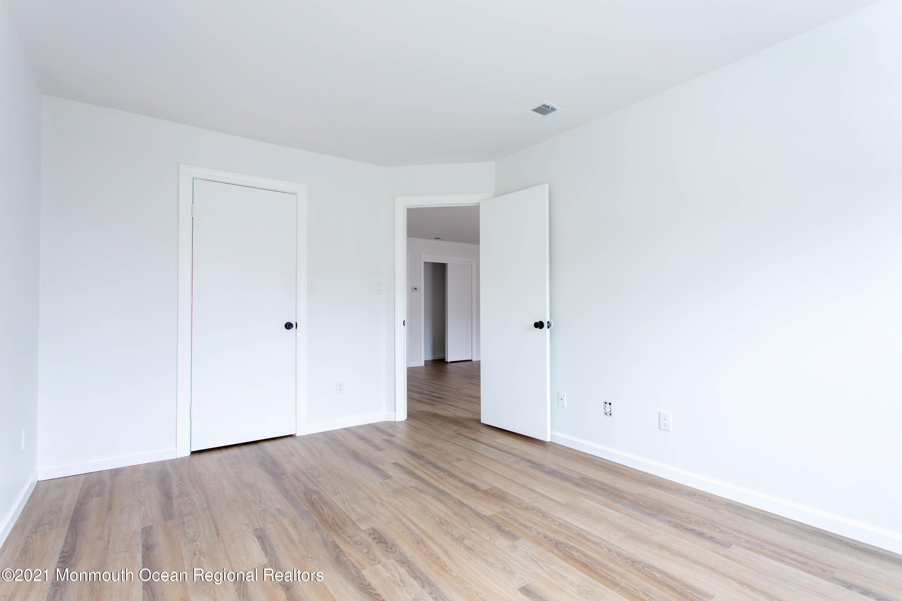 79 Diane Drive, Tinton Falls, New Jersey image 9
