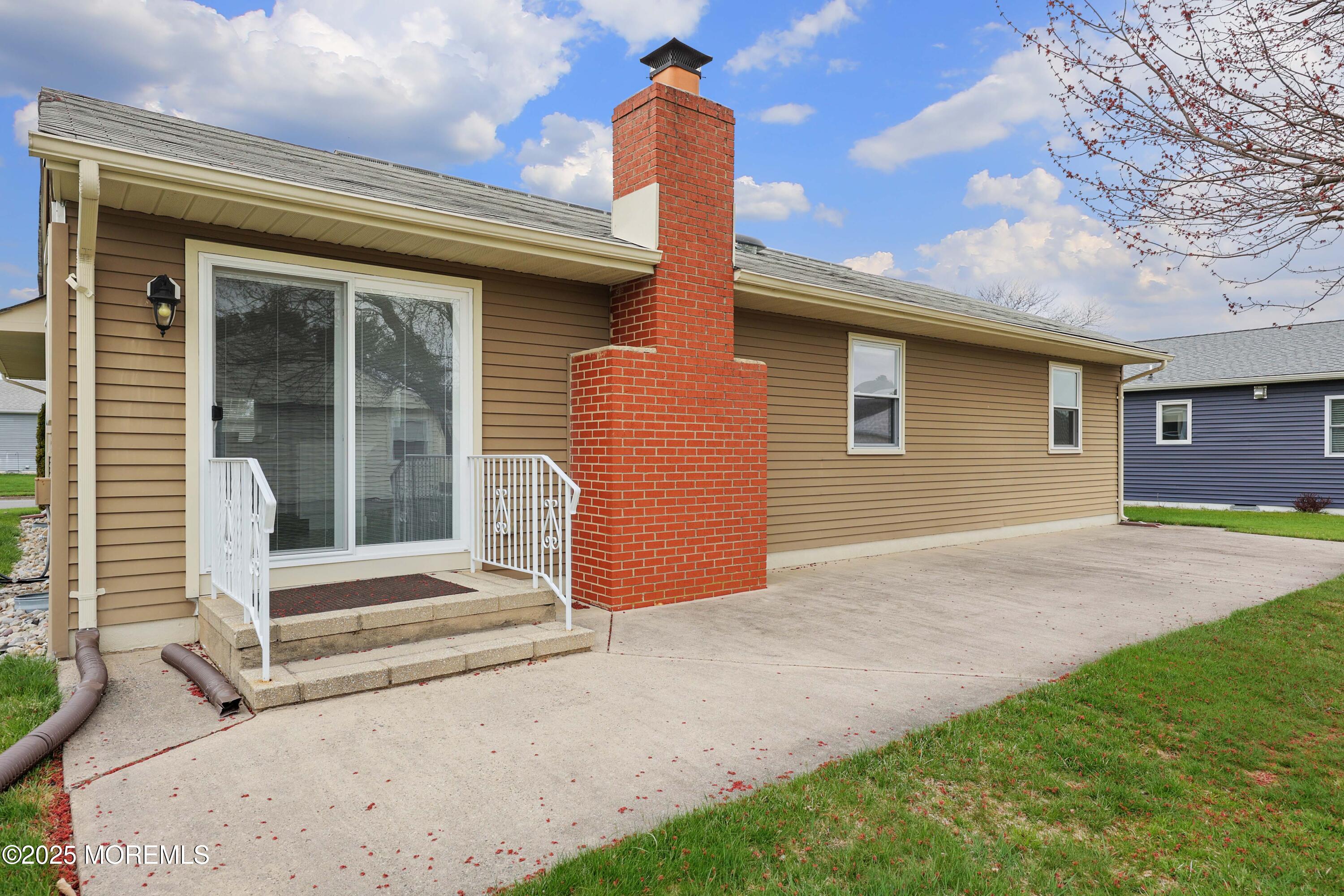 16 Mayaquez Lane, Toms River, New Jersey image 9