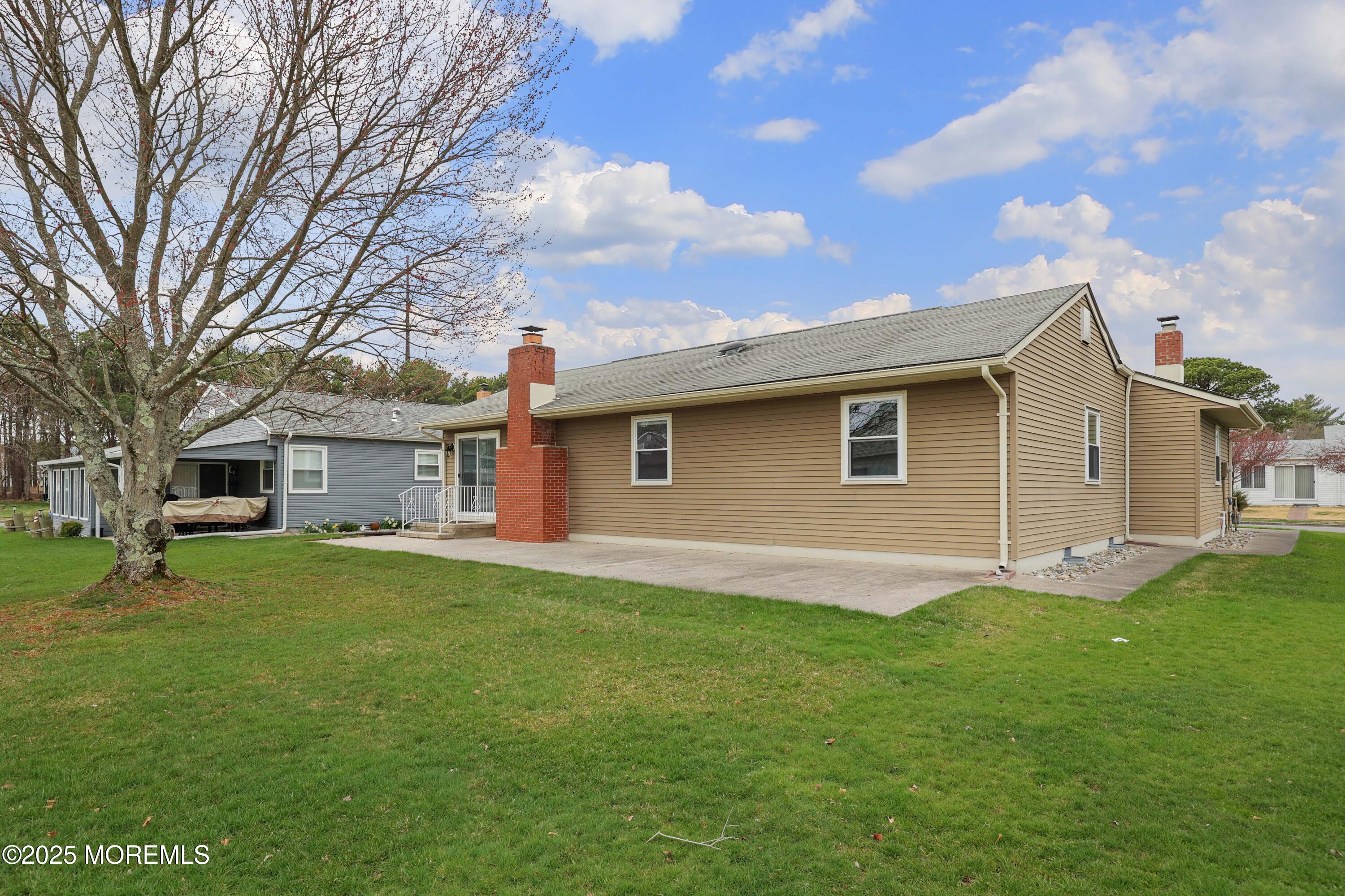 16 Mayaquez Lane, Toms River, New Jersey image 6