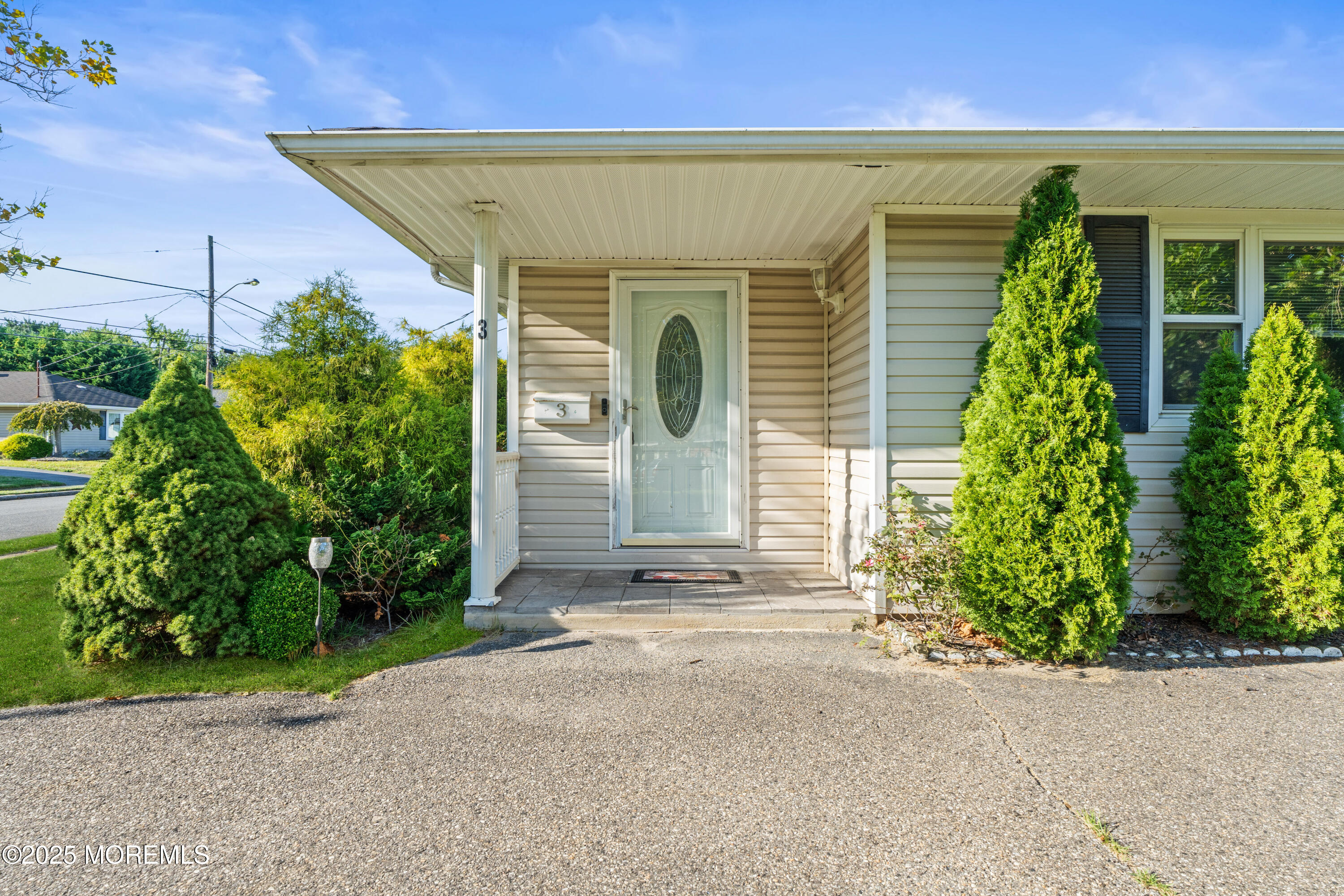 3 Saint Moritz Place