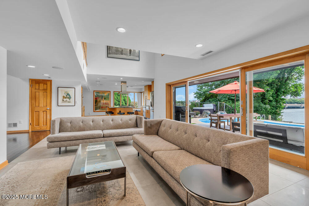 44 Lake Shore Drive, Red Bank, New Jersey image 37