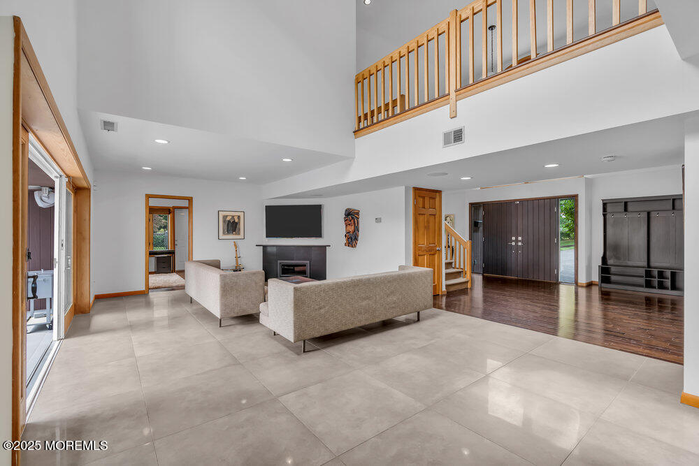 44 Lake Shore Drive, Red Bank, New Jersey image 33