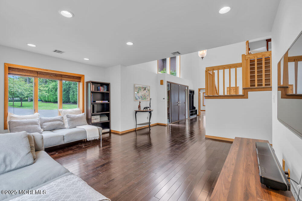 44 Lake Shore Drive, Red Bank, New Jersey image 19