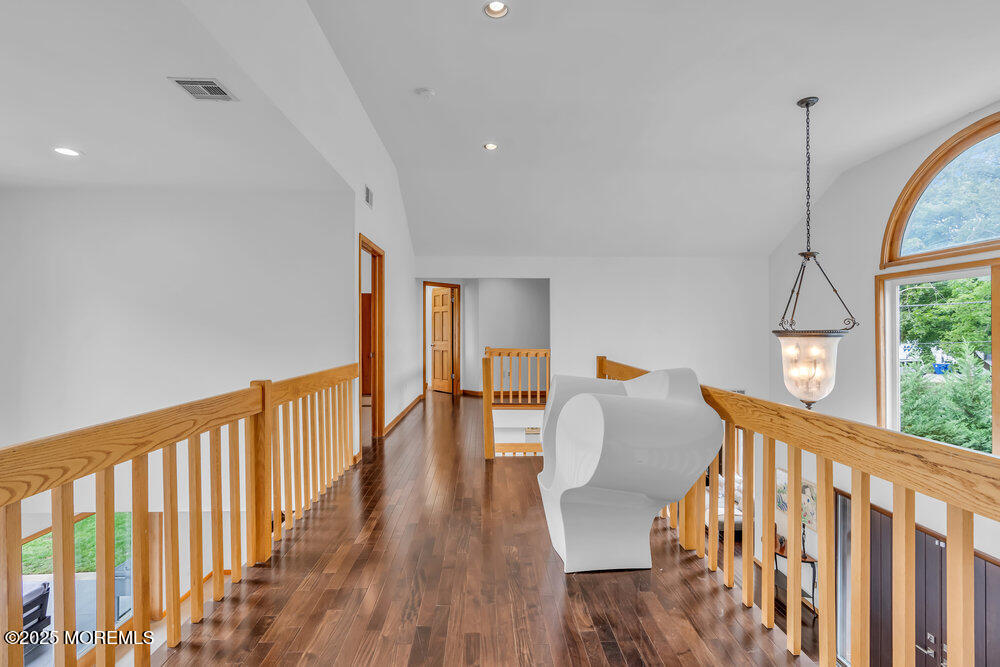 44 Lake Shore Drive, Red Bank, New Jersey image 44