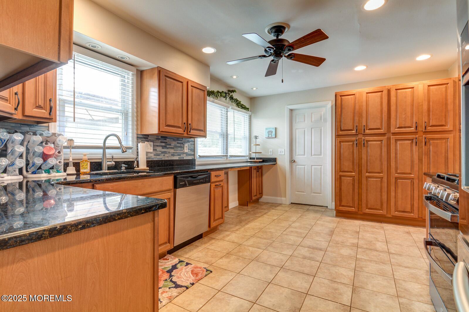 991 Alexandria Drive, Toms River, New Jersey image 15