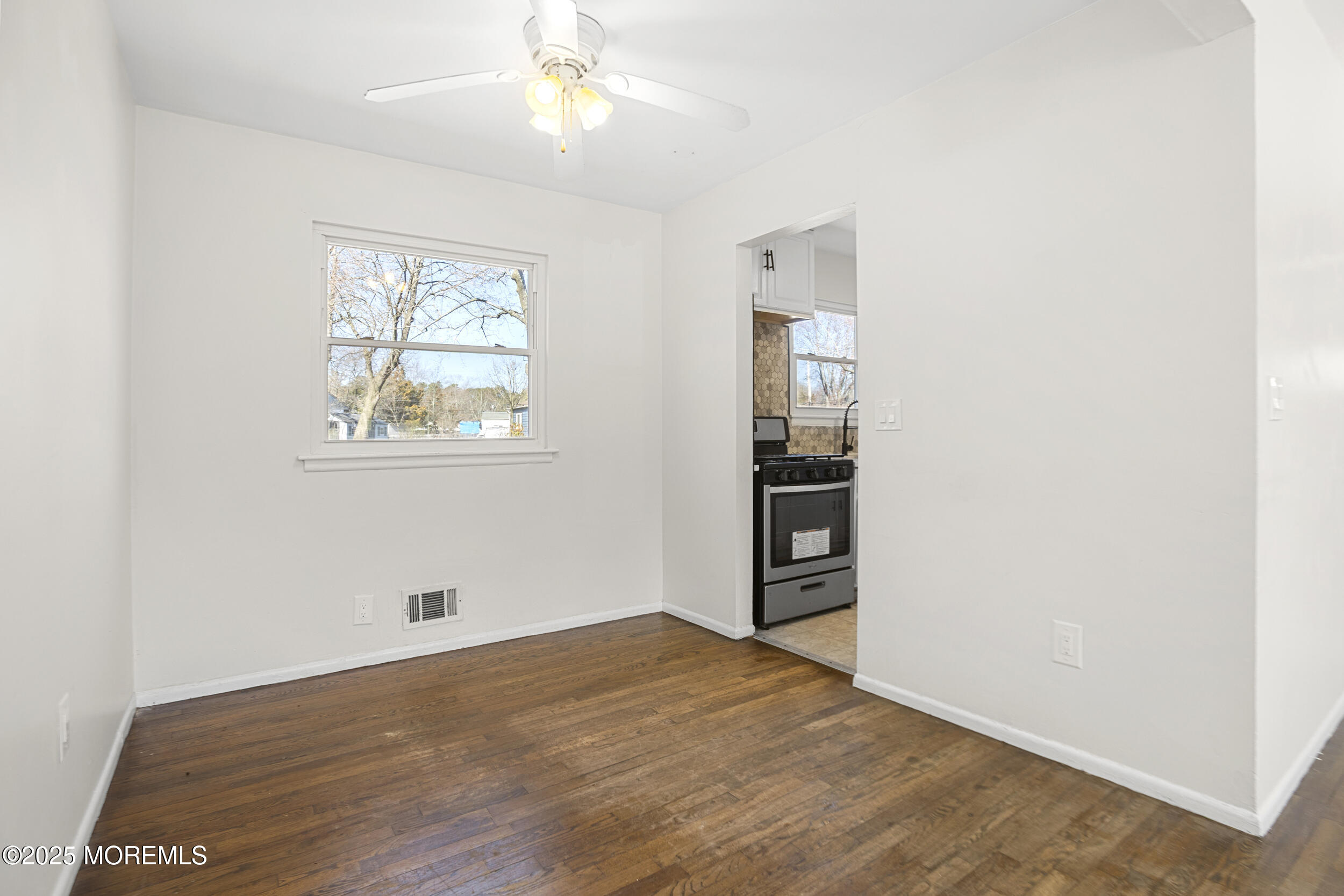 207 Ardmore Avenue, Toms River, New Jersey image 9