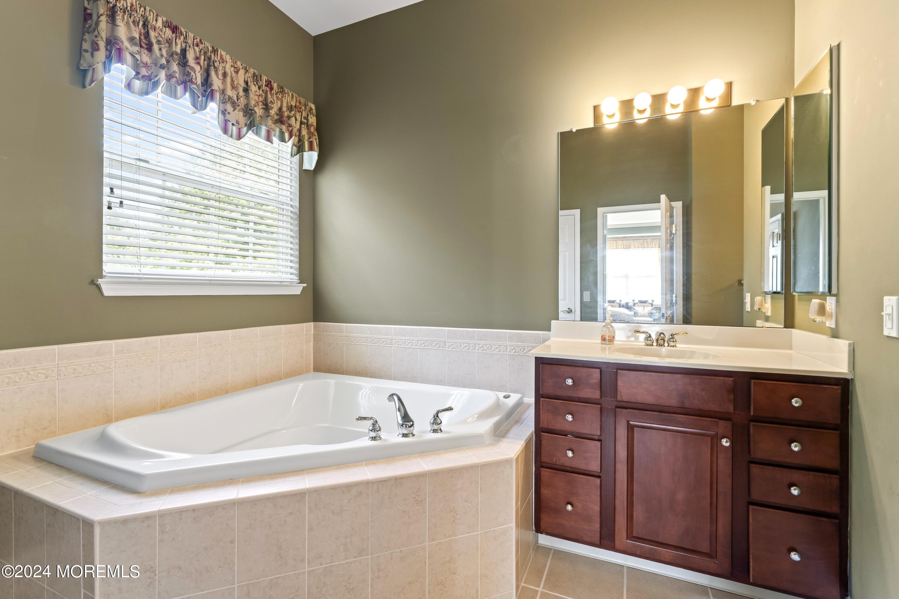 15 Carlisle Drive, Jackson, New Jersey image 34