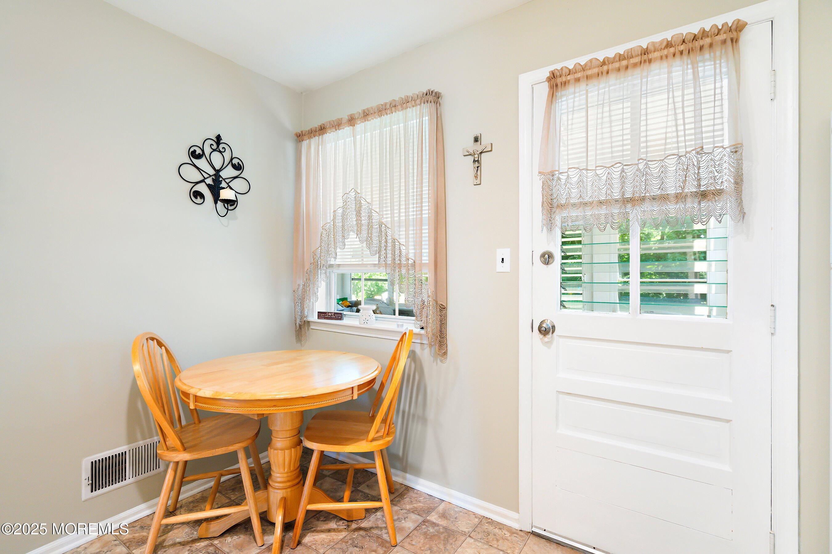 114 Bayview Court #125, Brick, New Jersey image 8