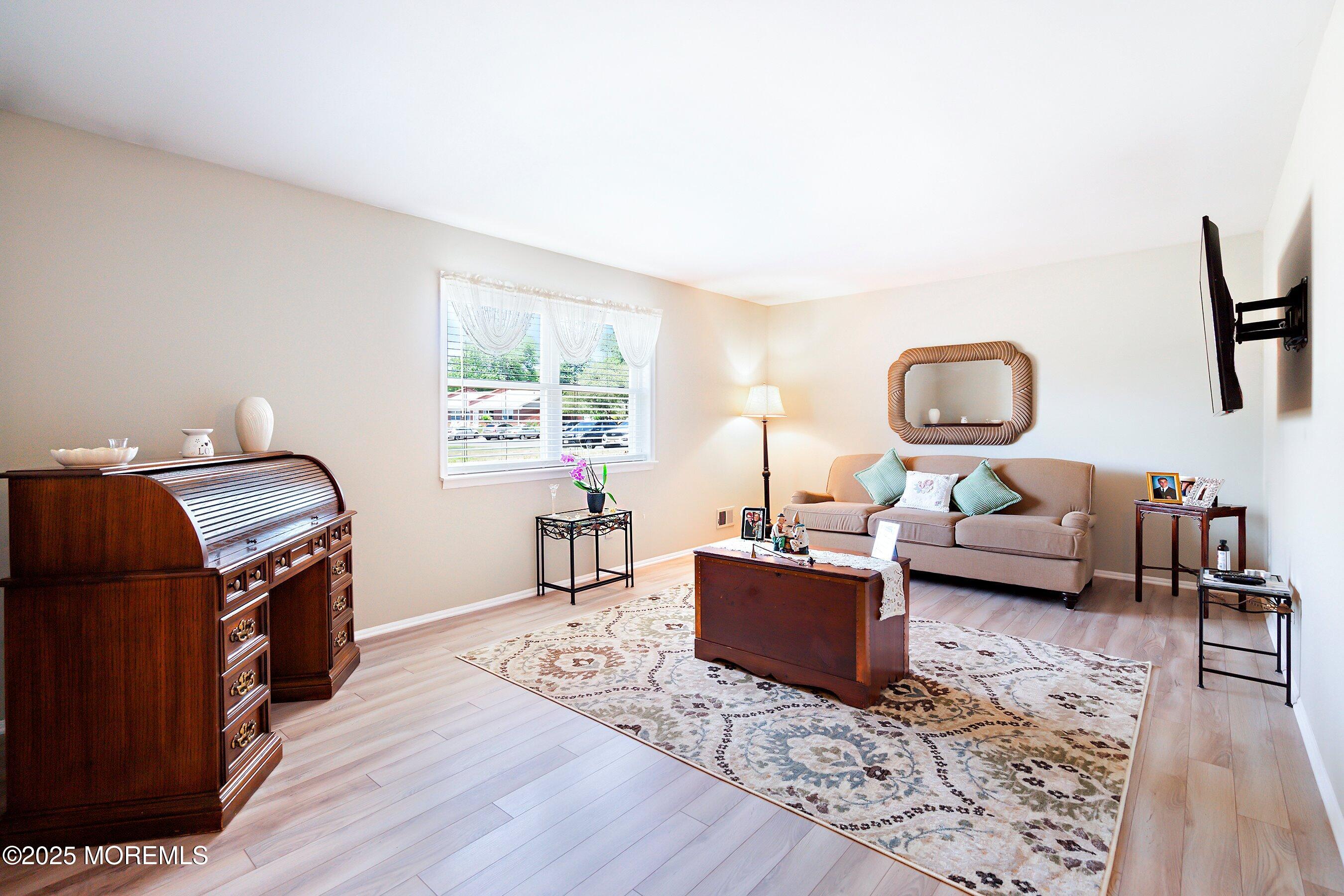 114 Bayview Court #125, Brick, New Jersey image 4