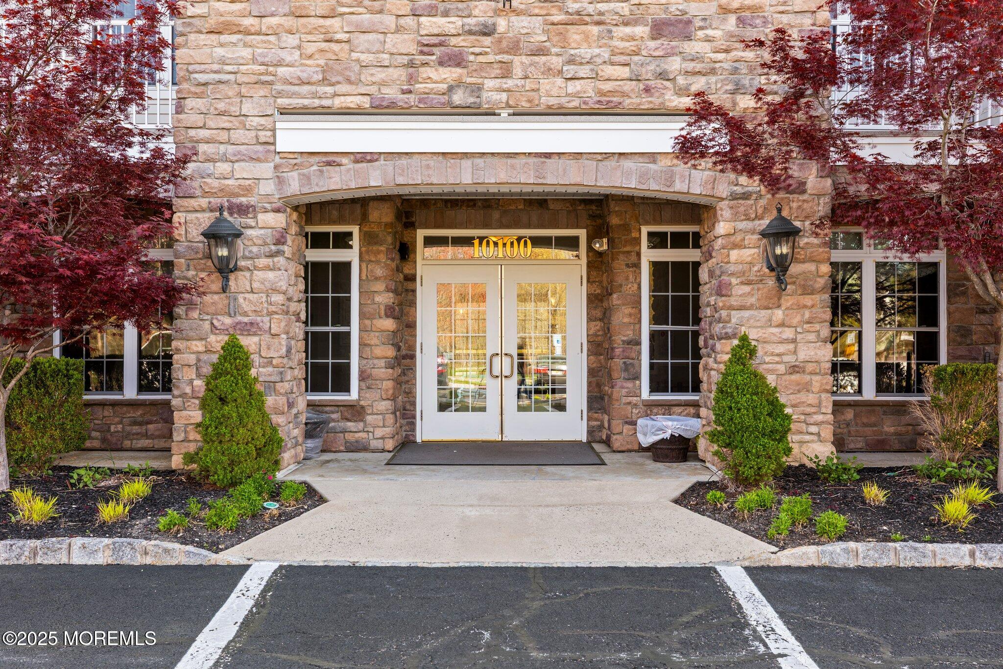 10318 Falston Circle #318, Old Bridge, New Jersey image 4