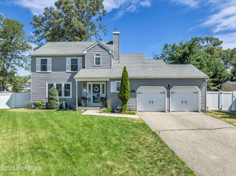 Homes For Sale - 1254 Hereford Close<br/> Toms River, NJ 08753