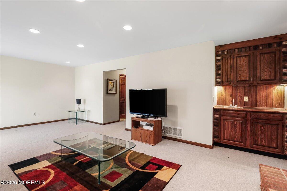 Freehold, New Jersey, 07728, United States, 4 Bedrooms Bedrooms, ,4 BathroomsBathrooms,Residential,Active,2037516