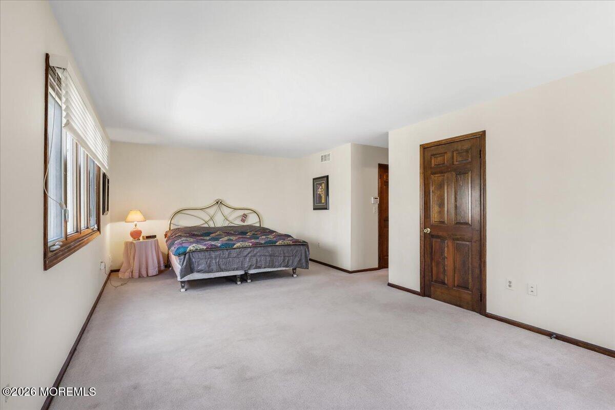 Freehold, New Jersey, 07728, United States, 4 Bedrooms Bedrooms, ,4 BathroomsBathrooms,Residential,Active,2037516