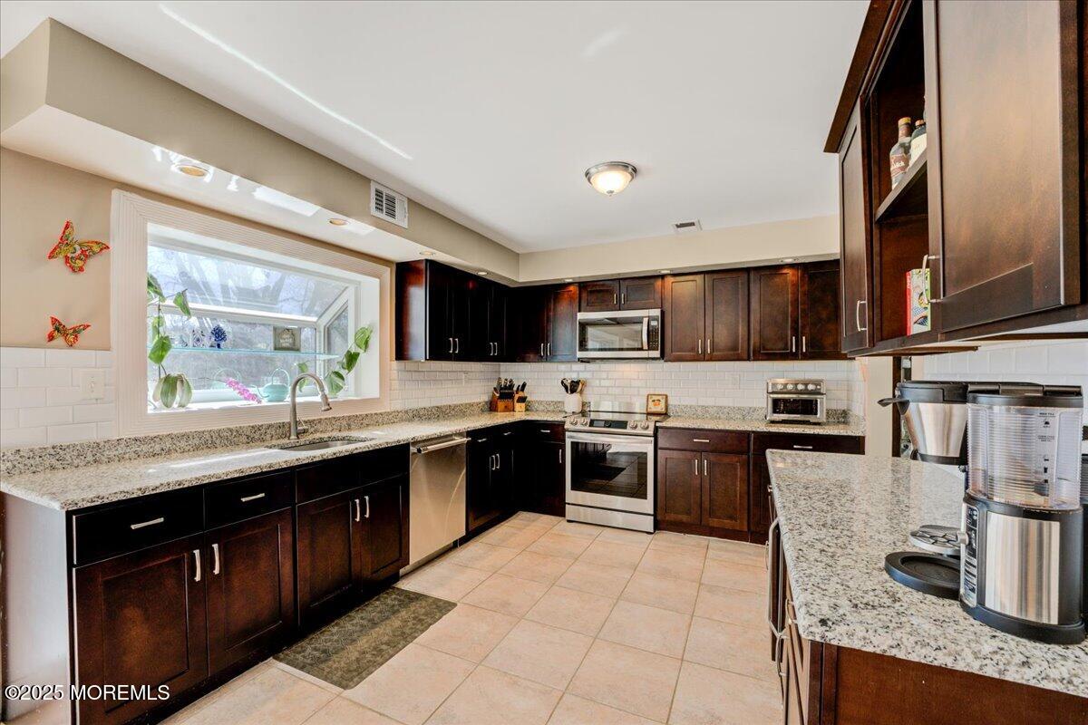 11 Valley Road, Manalapan, New Jersey image 11