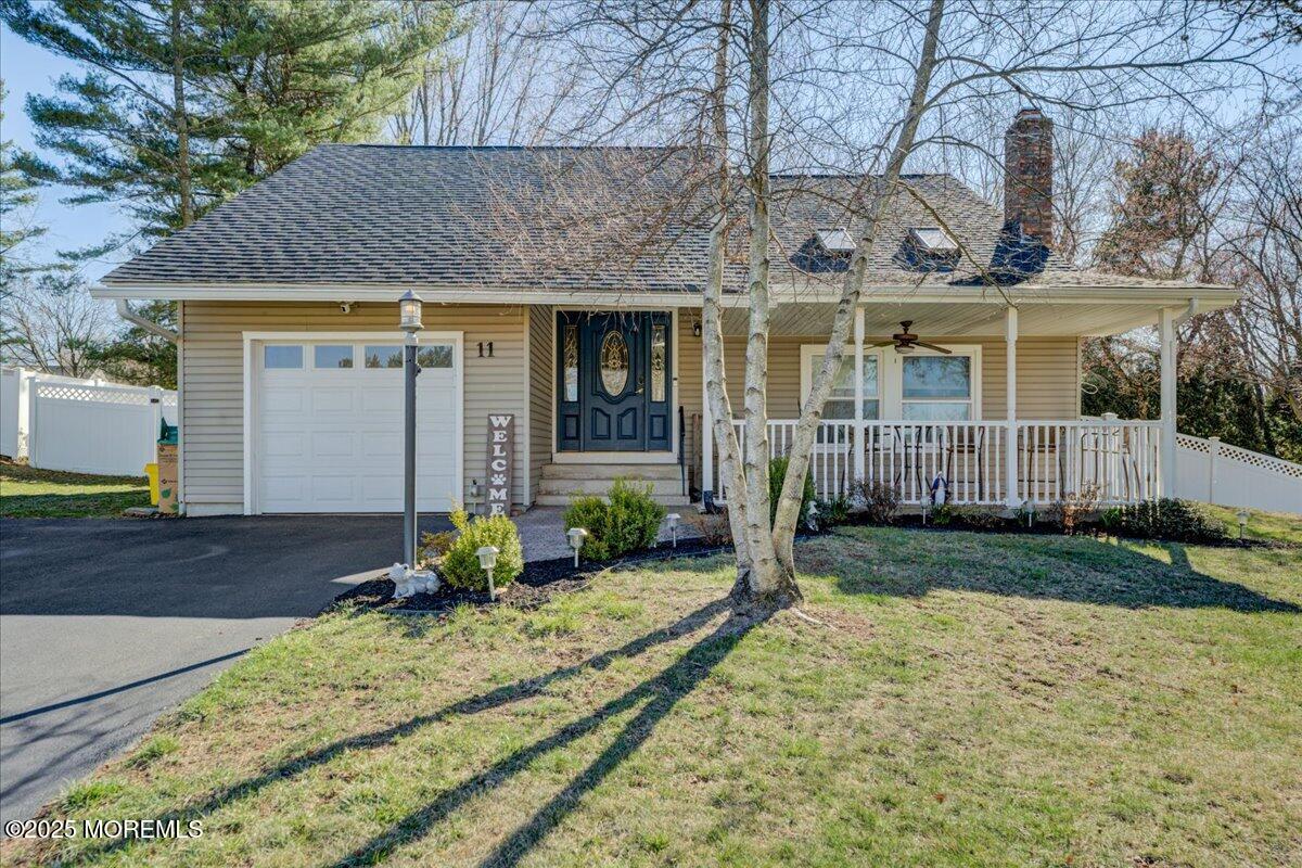 11 Valley Road, Manalapan, New Jersey image 1
