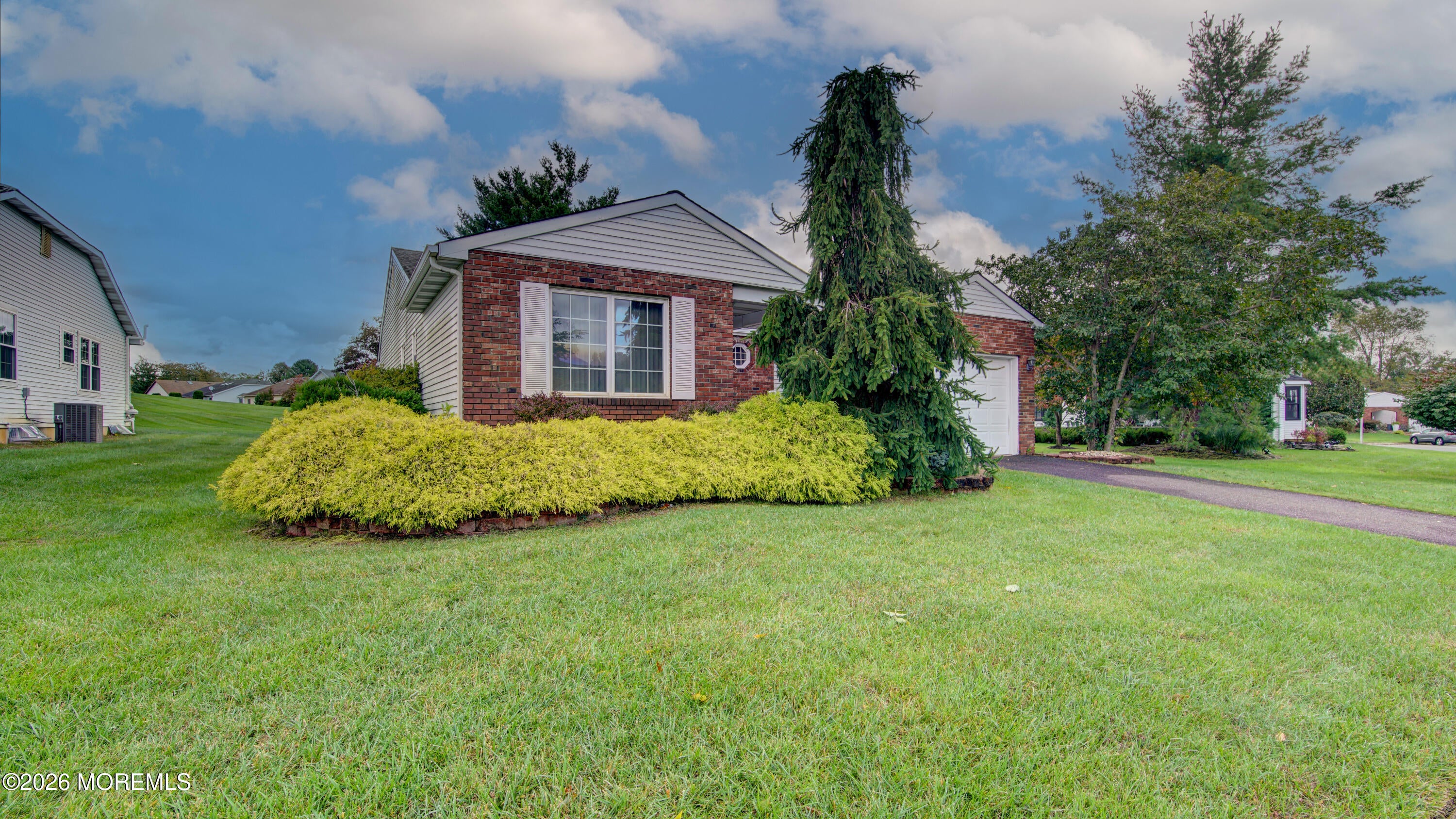 4 Lesley Drive