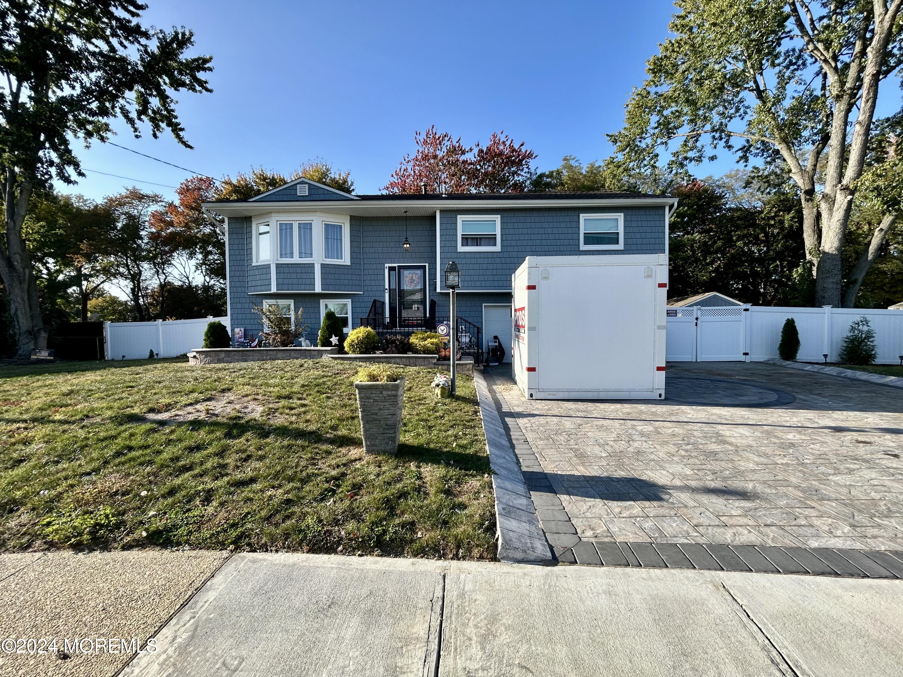 4 Daniel Drive, Hazlet, New Jersey image 4