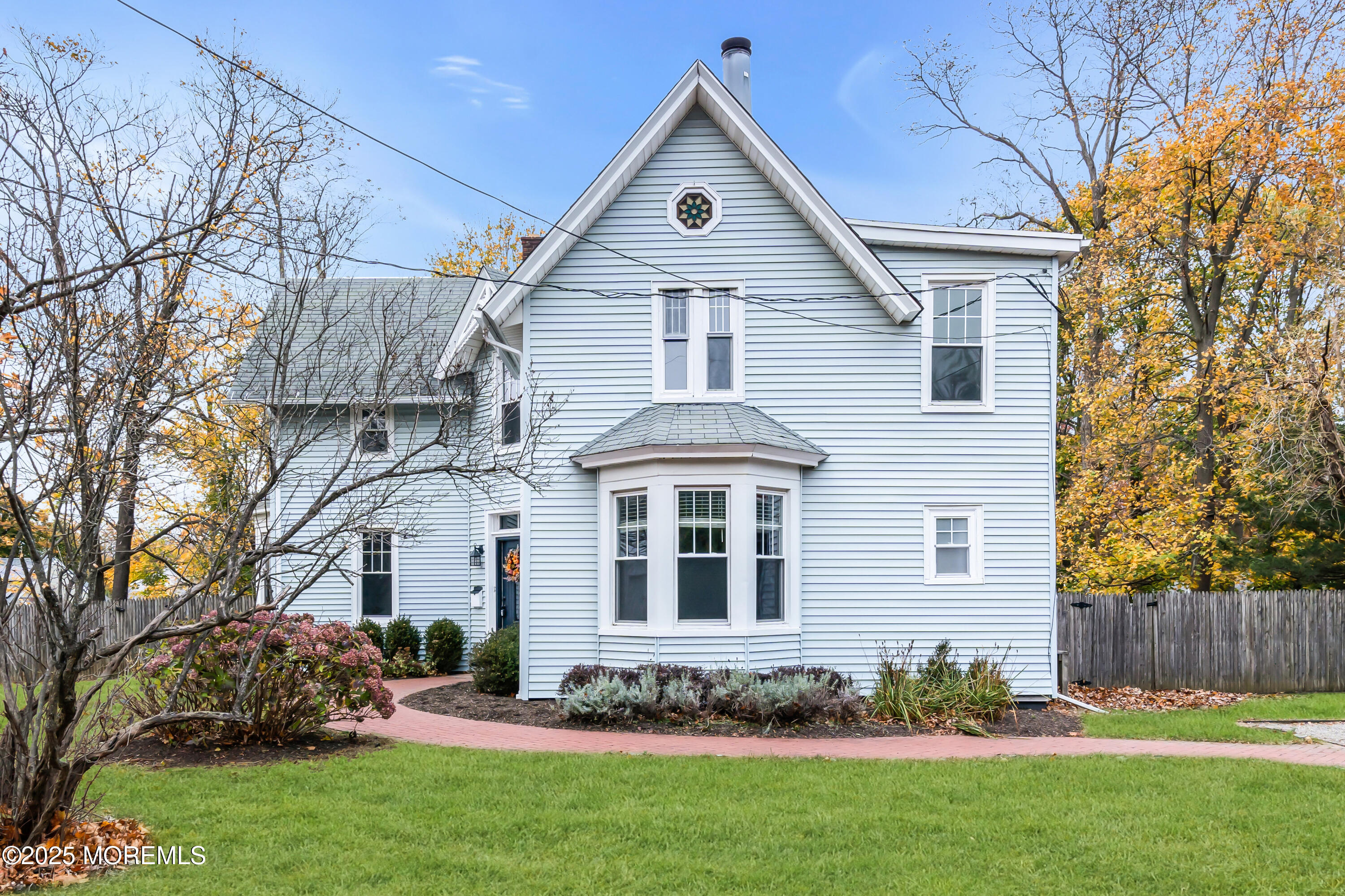 18 Middletown Avenue