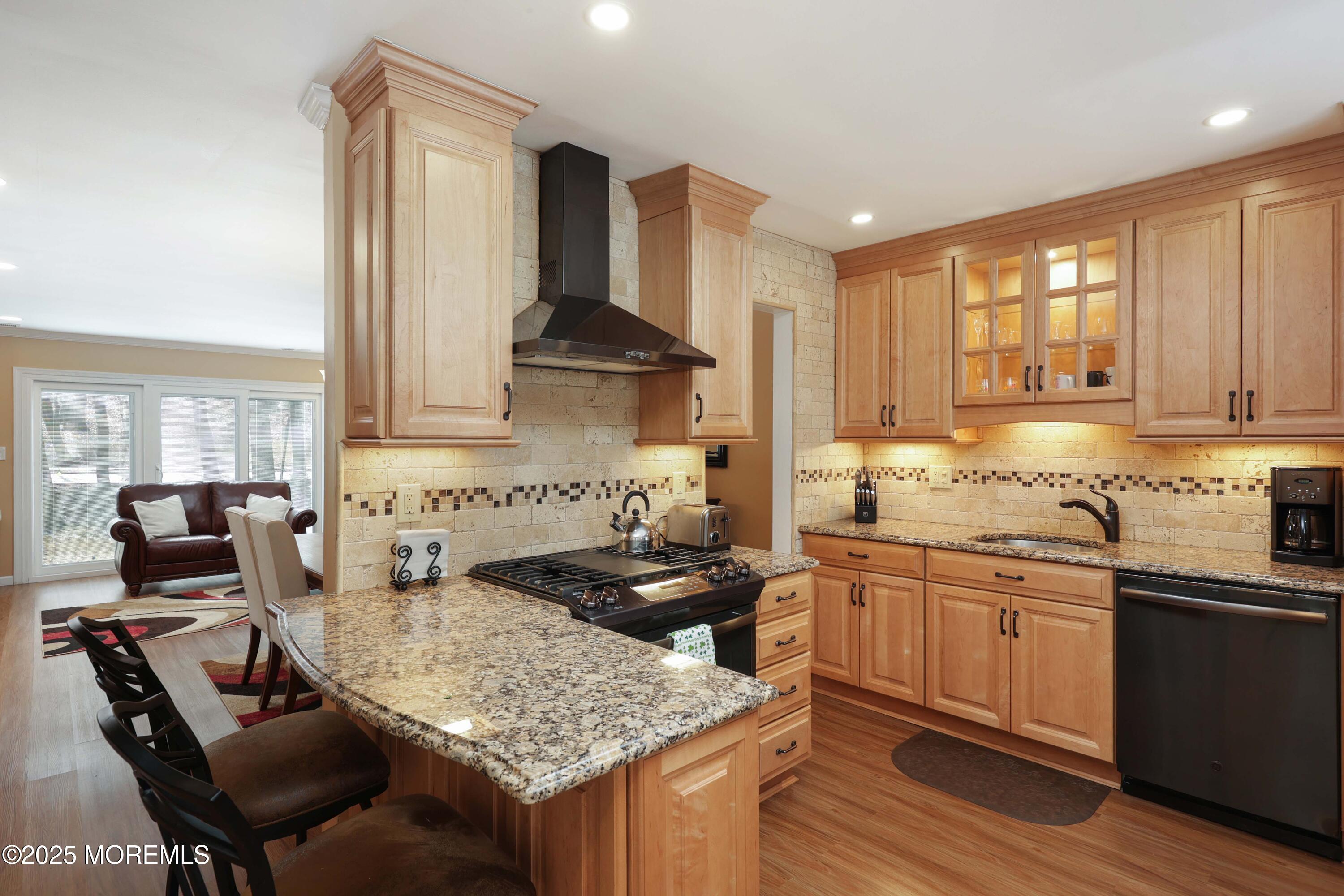 215 Haverford Court, Aberdeen, New Jersey image 6