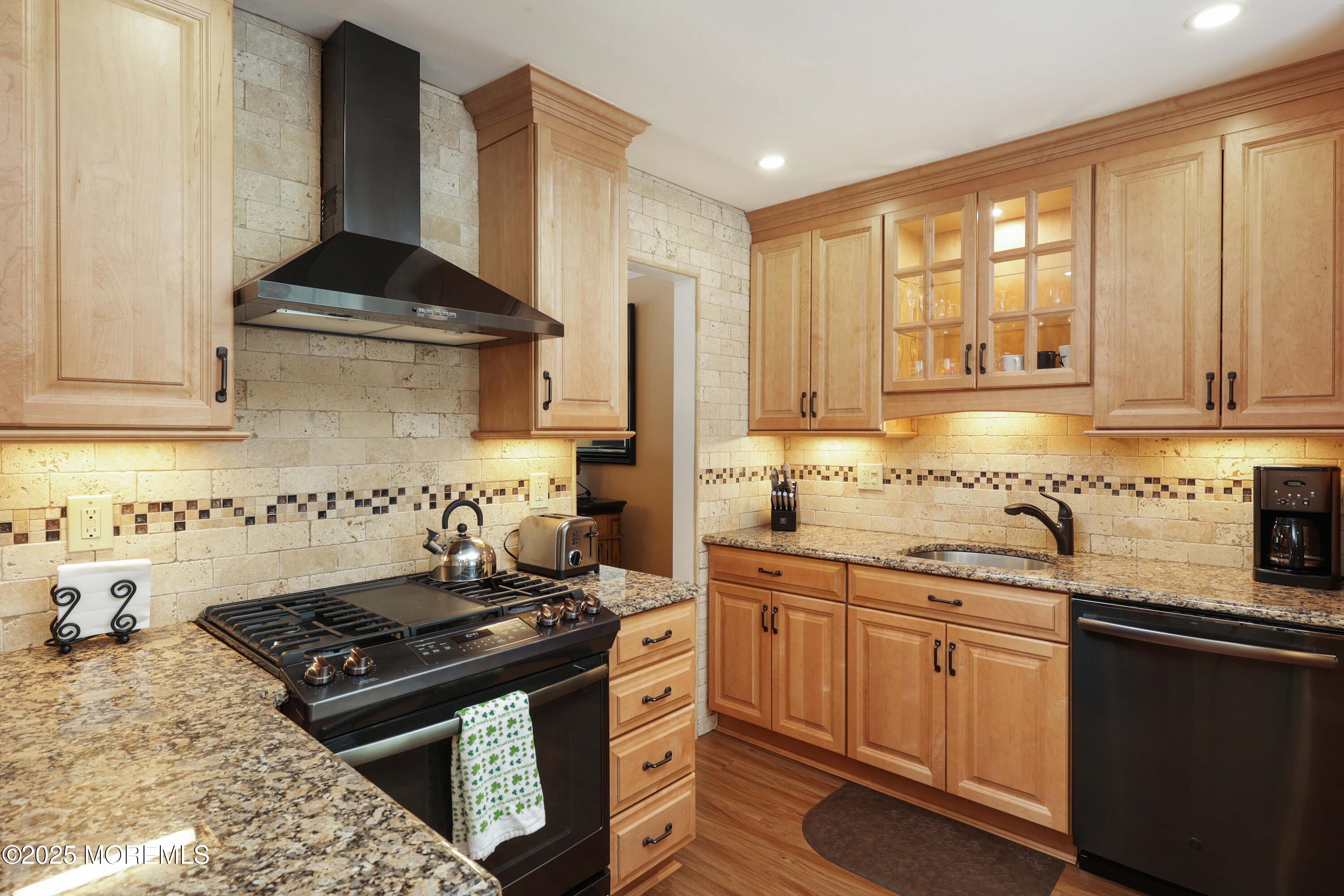 215 Haverford Court, Aberdeen, New Jersey image 8