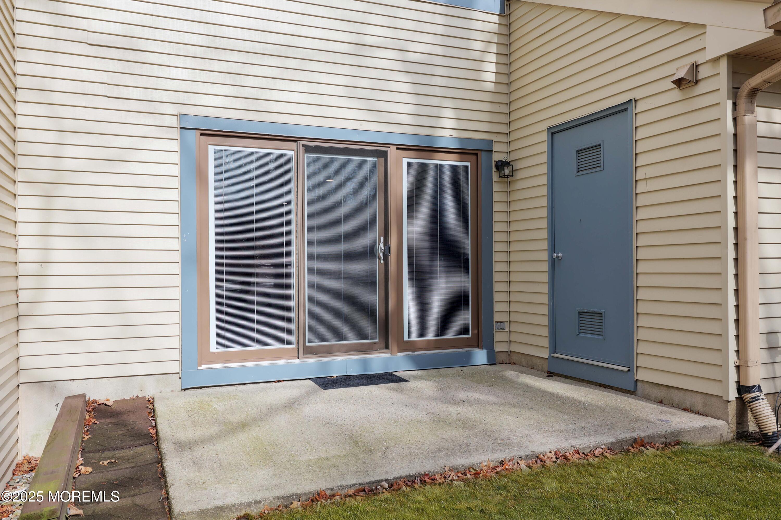215 Haverford Court, Aberdeen, New Jersey image 27