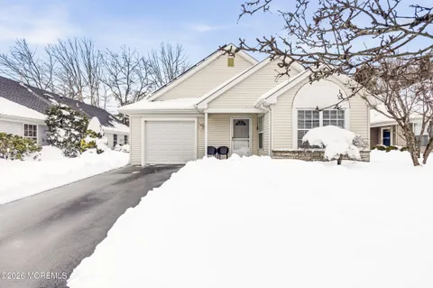 4 Schoolhouse Lane, Lakewood, NJ 08701 - #: 22604477