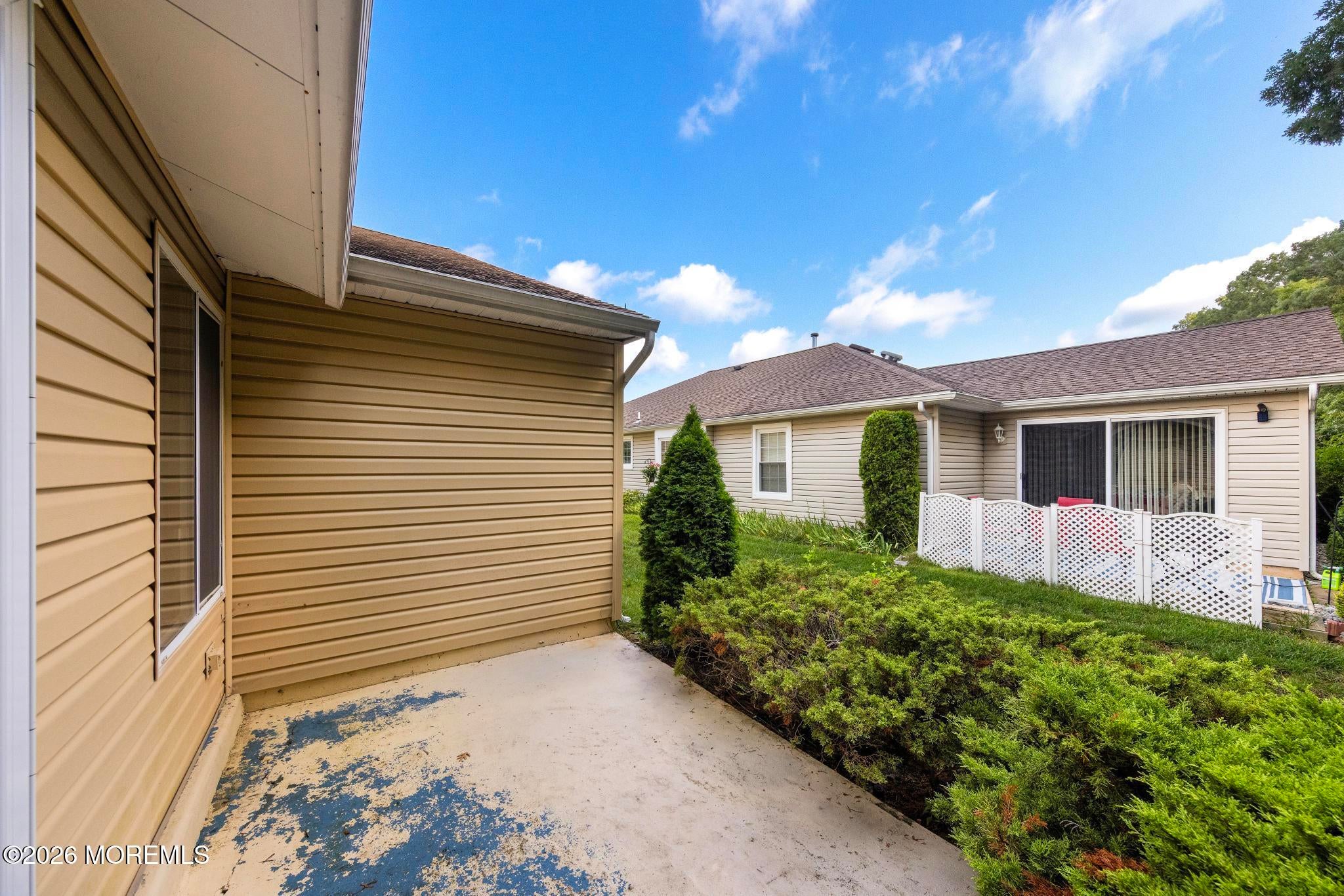 40 Pine Oak Boulevard