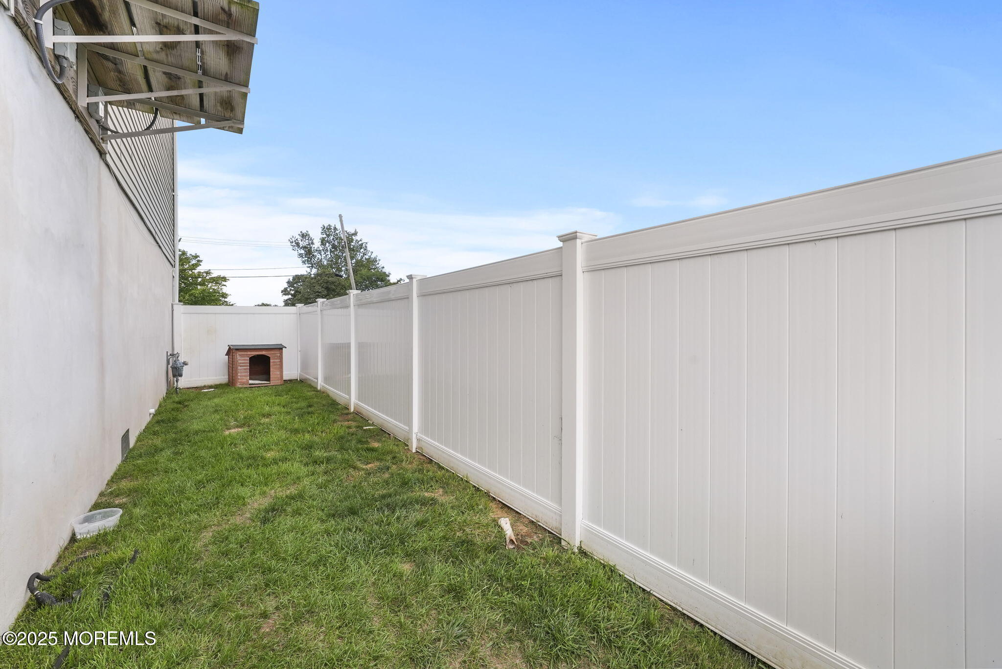 814 Brook Avenue, Union Beach, New Jersey image 46