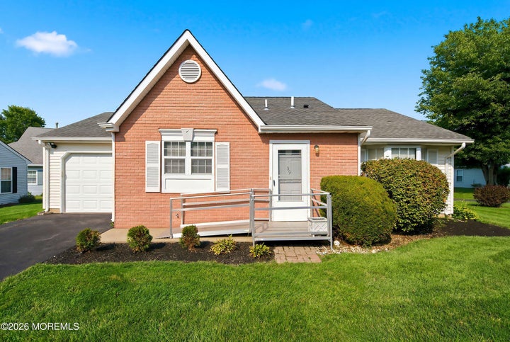 Photo 1 of 50 — 39 Datchet Close, Freehold, NJ 07728