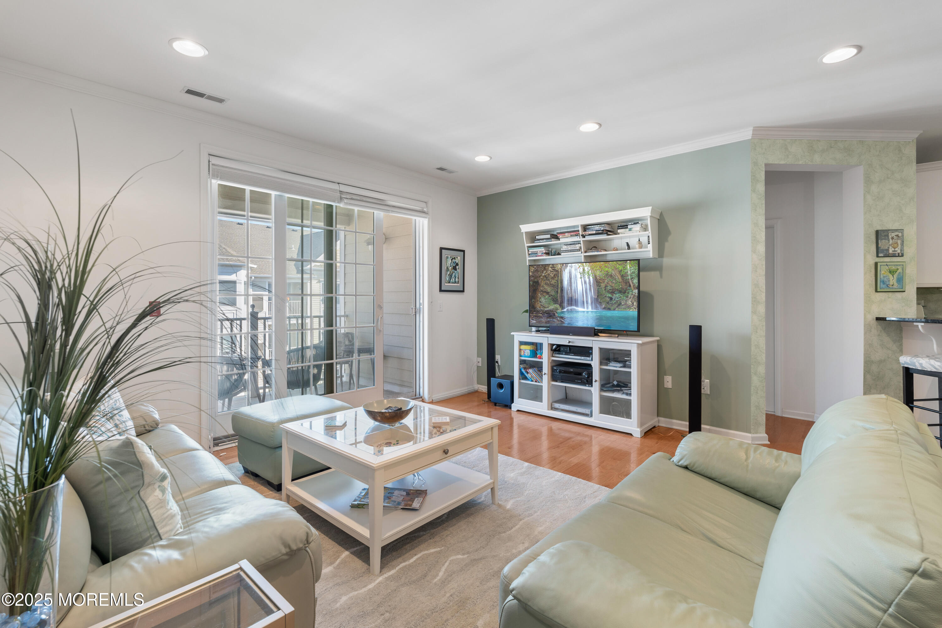 33 Cooper Avenue 410