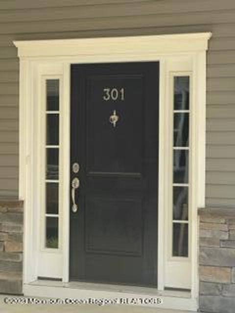 301 Arose Lane Middletown NJ 07748
