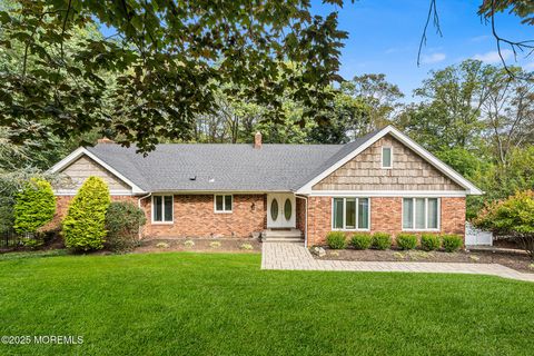 Photo of 43 Foxwood Run, Middletown, NJ 07748 (MLS # 22530096)