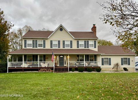 8 Craig Drive Columbus NJ 08022