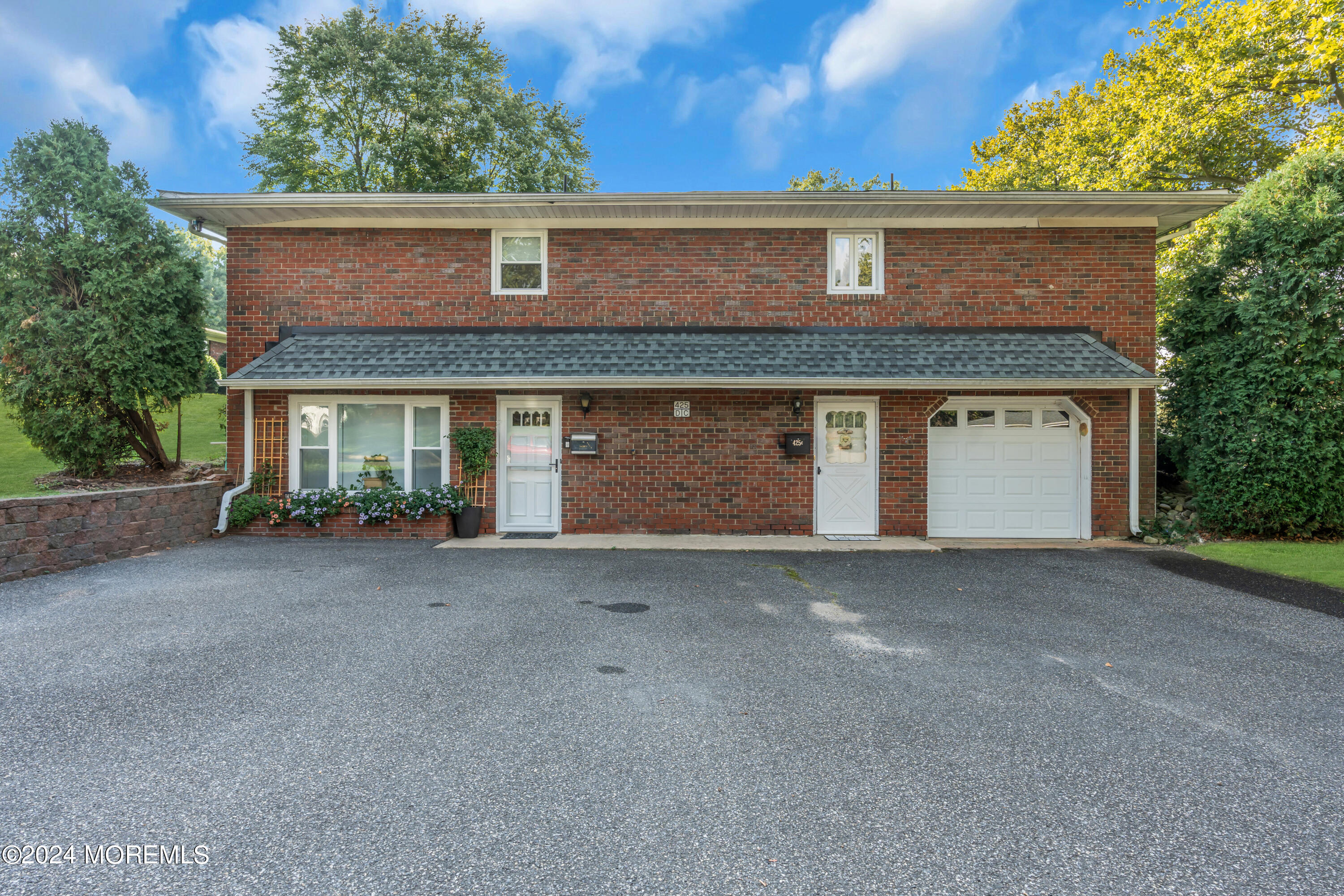 425D Laurel Brook Drive, Brick, New Jersey image 2