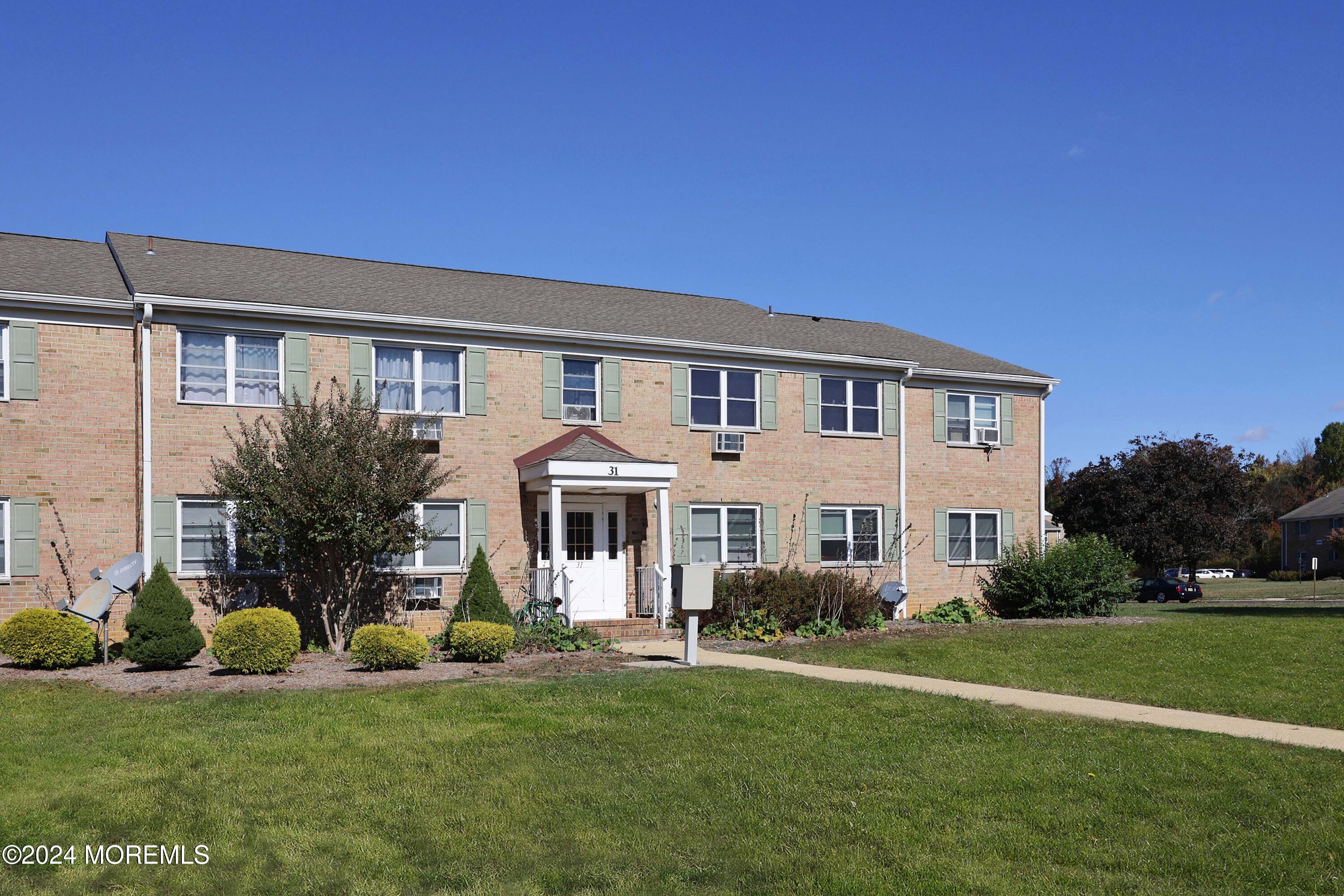 31 Manchester Court #F, Freehold, New Jersey image 4