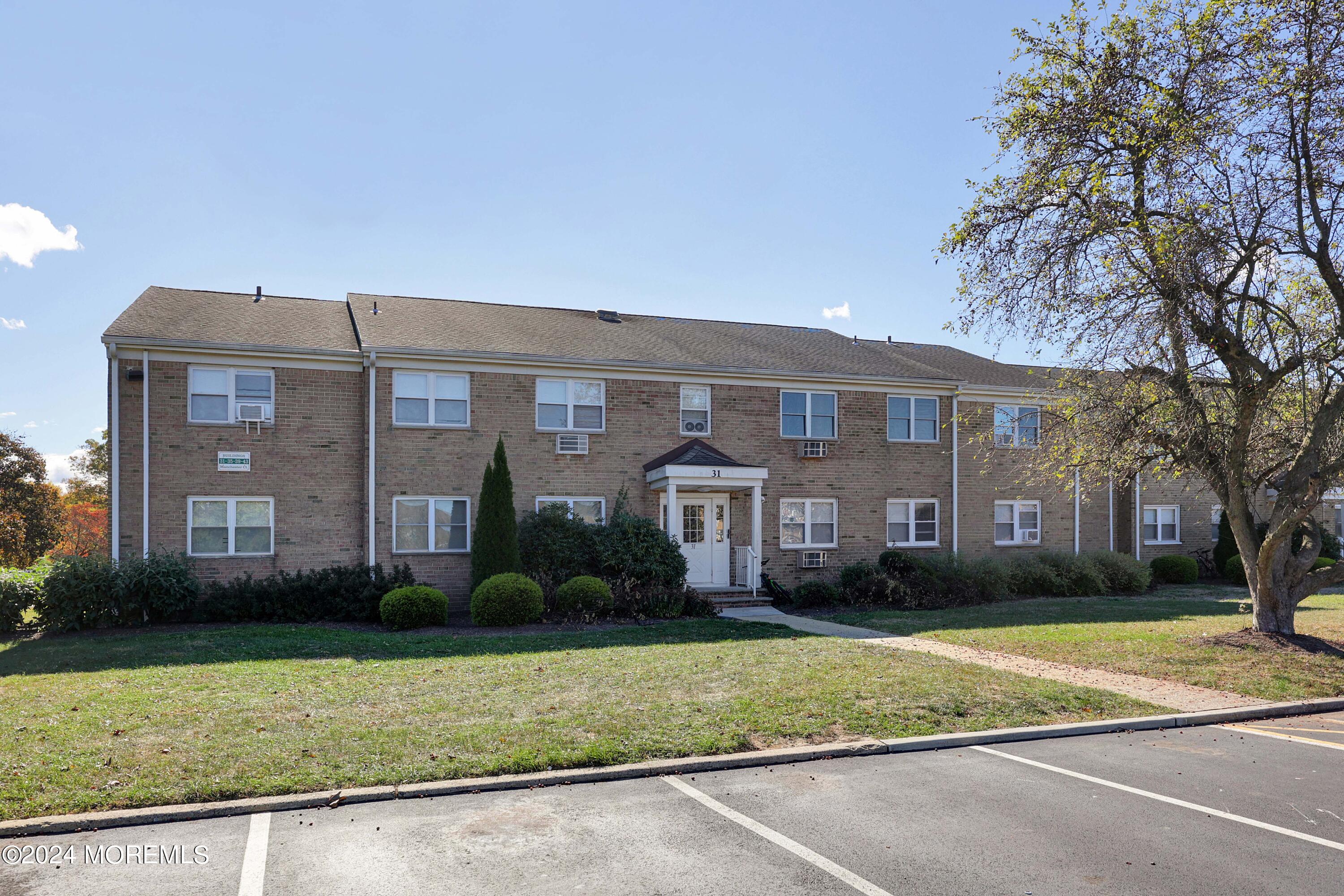 31 Manchester Court #F, Freehold, New Jersey image 5