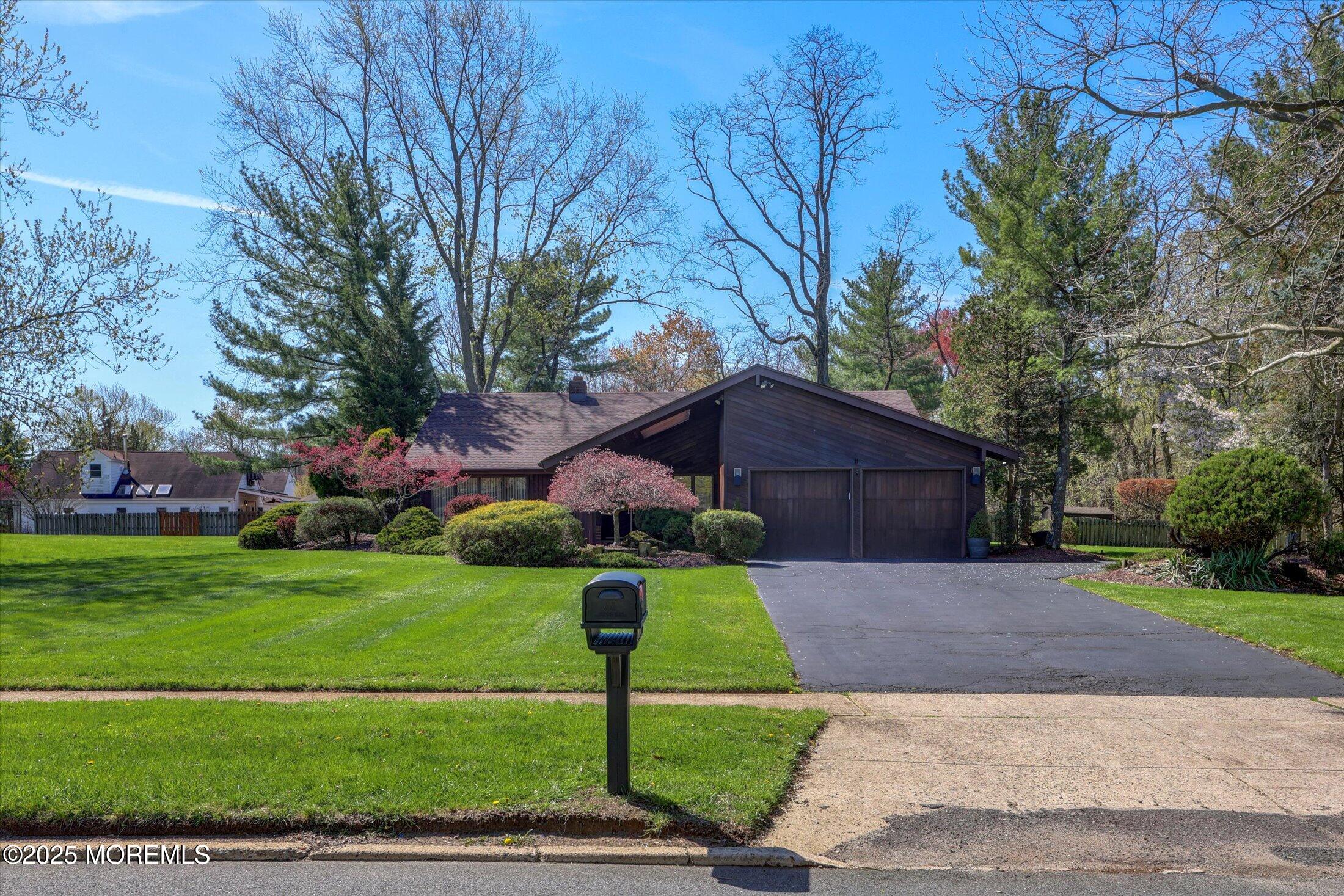 735 Elton Adelphia Road, Freehold, New Jersey image 2