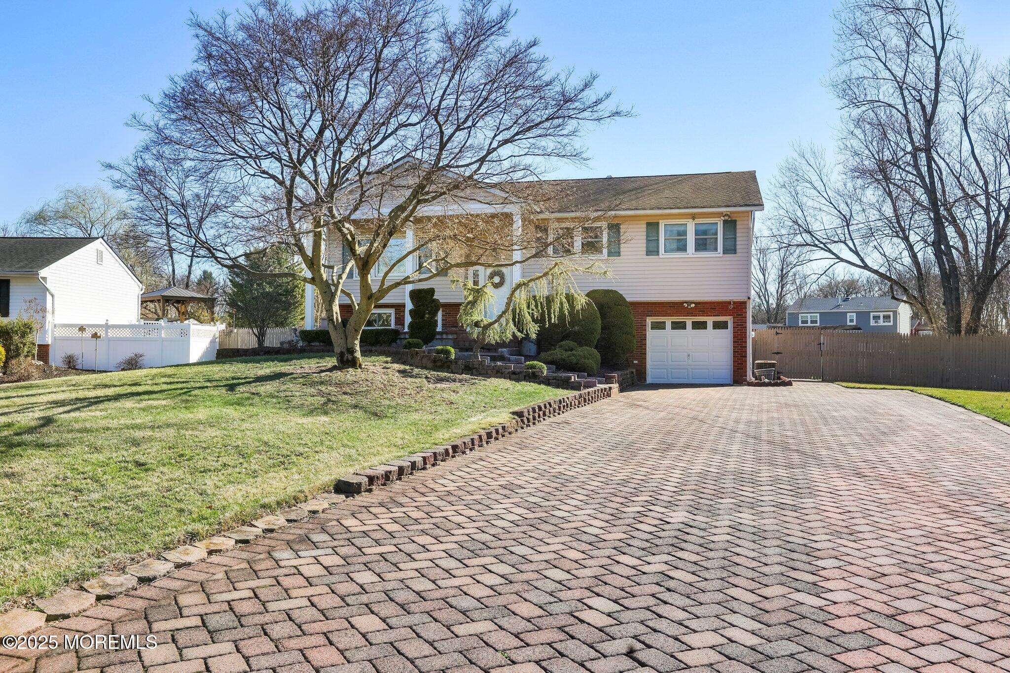 11 Eliot Road, Manalapan, New Jersey image 2