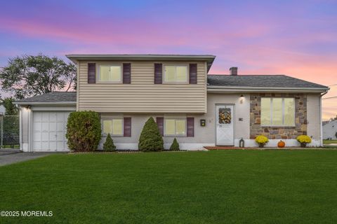 Photo of 38 Sunnybrae Boulevard, Hamilton, NJ 08620 (MLS # 22531231)
