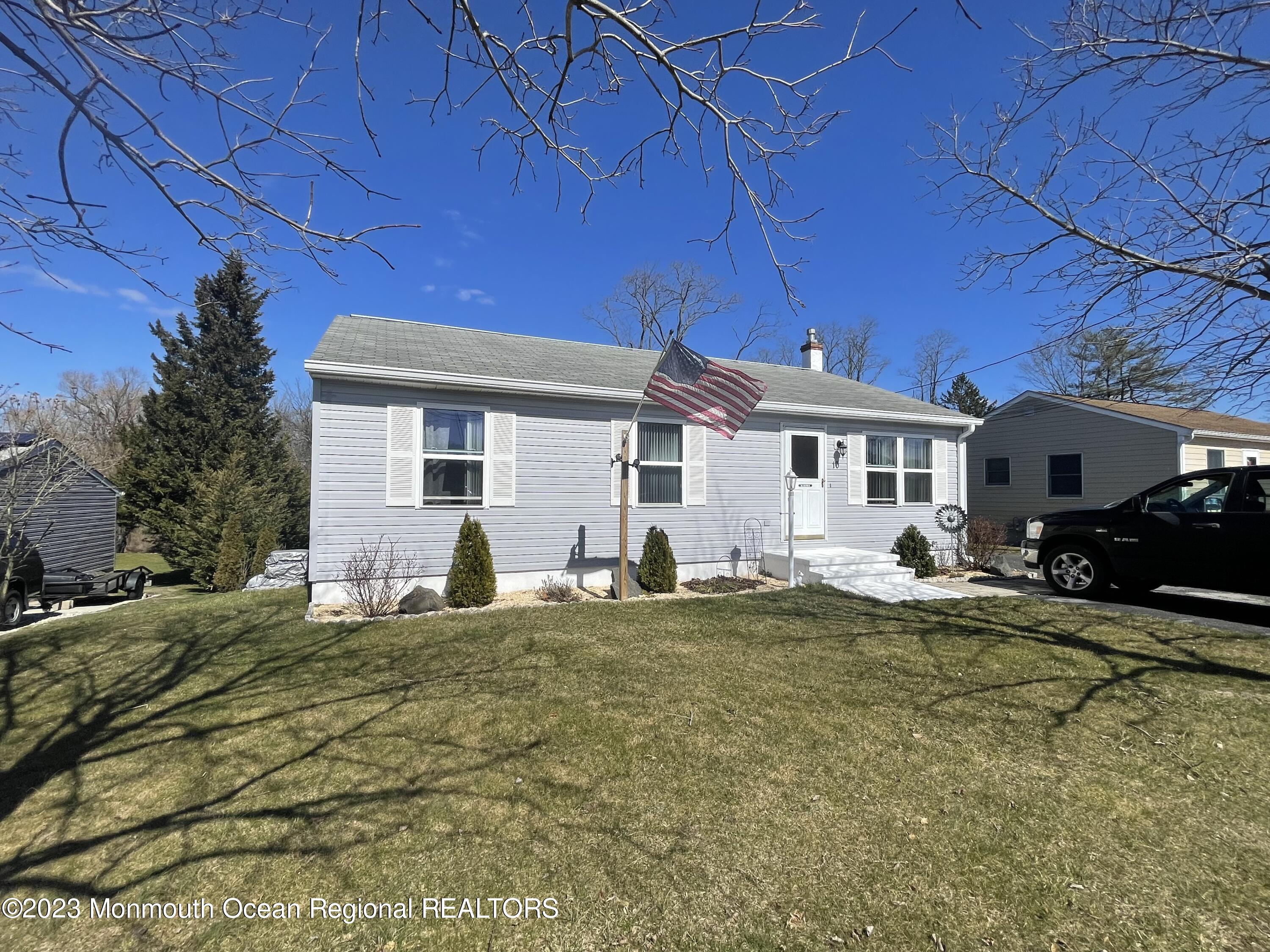 10 Bunting Bridge Road, Cookstown, New Jersey image 2