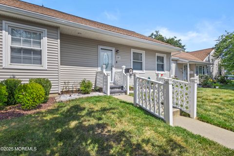 Condo For Sale - 139 Wein Market #C<br/> Howell, NJ 07728