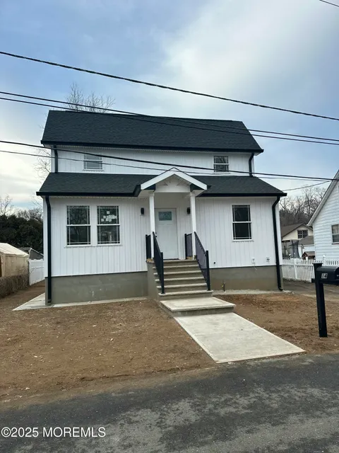 MLS: 22507633