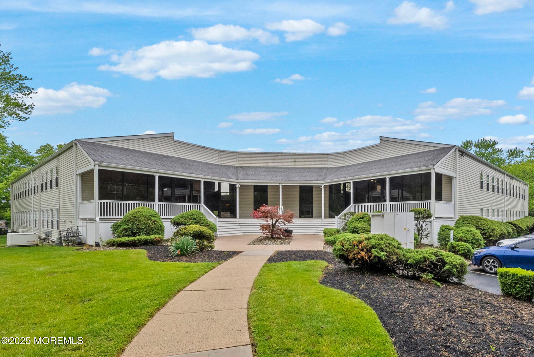 59 Avenue At The Common 101/102