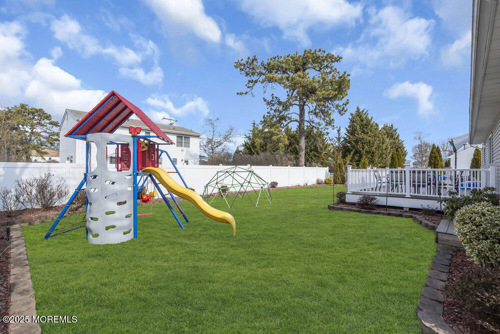 1400 Mizzen Avenue, Beachwood, New Jersey image 42
