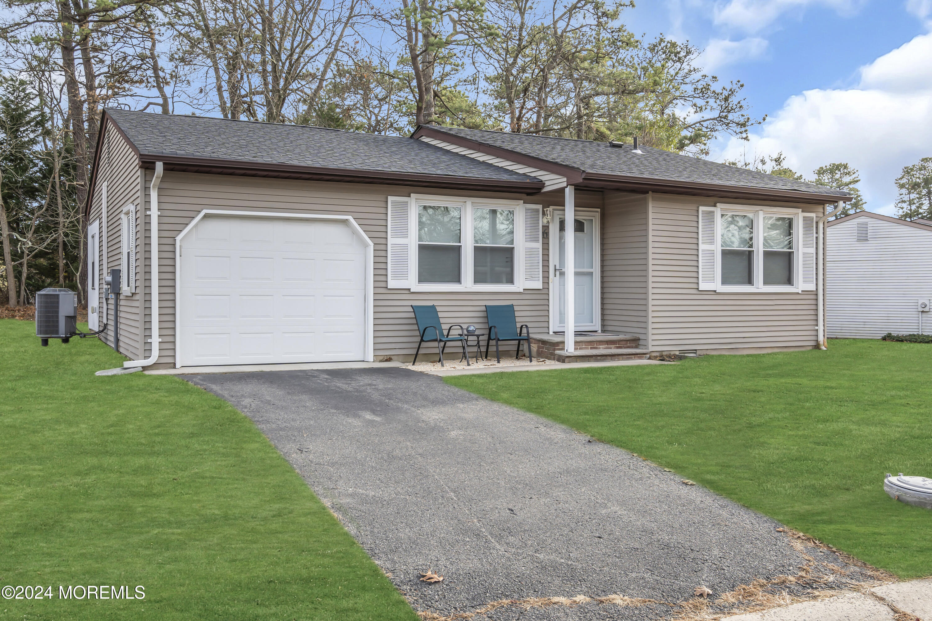 6 Longwood Drive #72, Whiting, New Jersey image 4