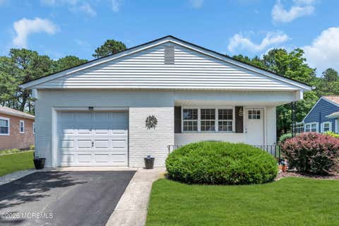 Homes For Sale - 108 Torrey Pines Drive<br/> Ocean County, Toms River, NJ 08757