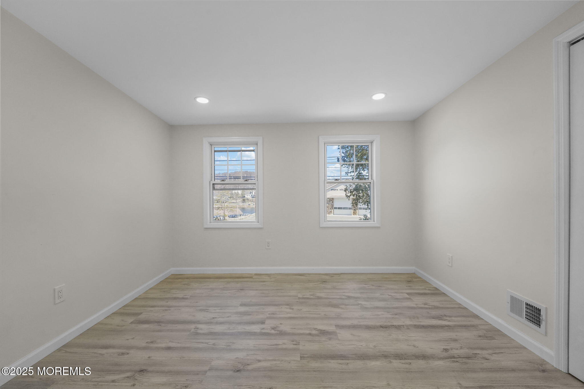 728 Glen Road, Sparta, New Jersey image 15